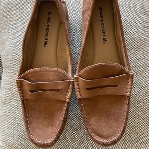 Amazon Essentials Womens Faux Suede Moccasins - 8.5
